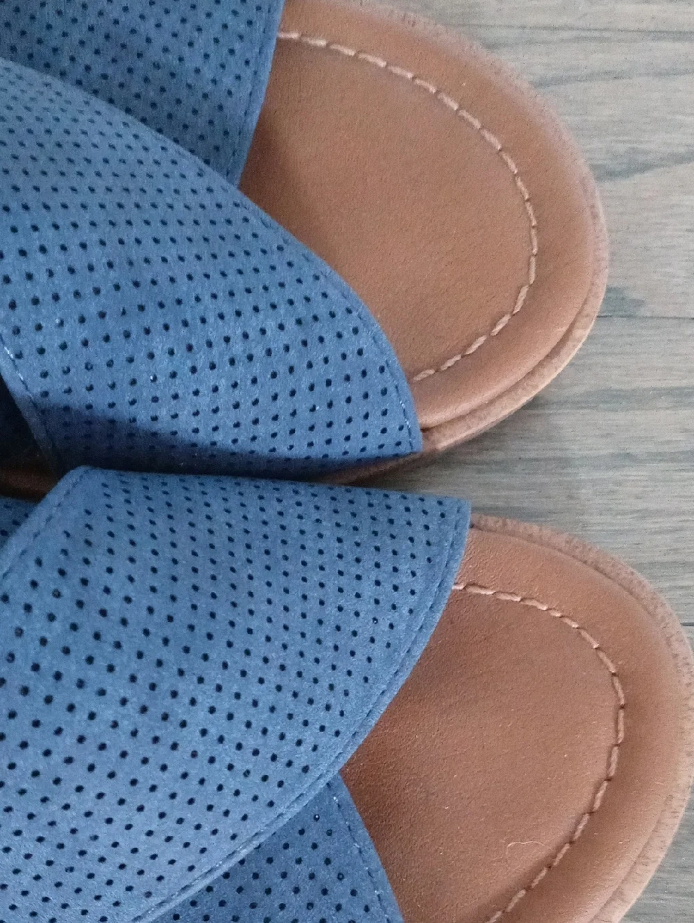 7.5 Euro Soft Sandals - Picture 3 of 12